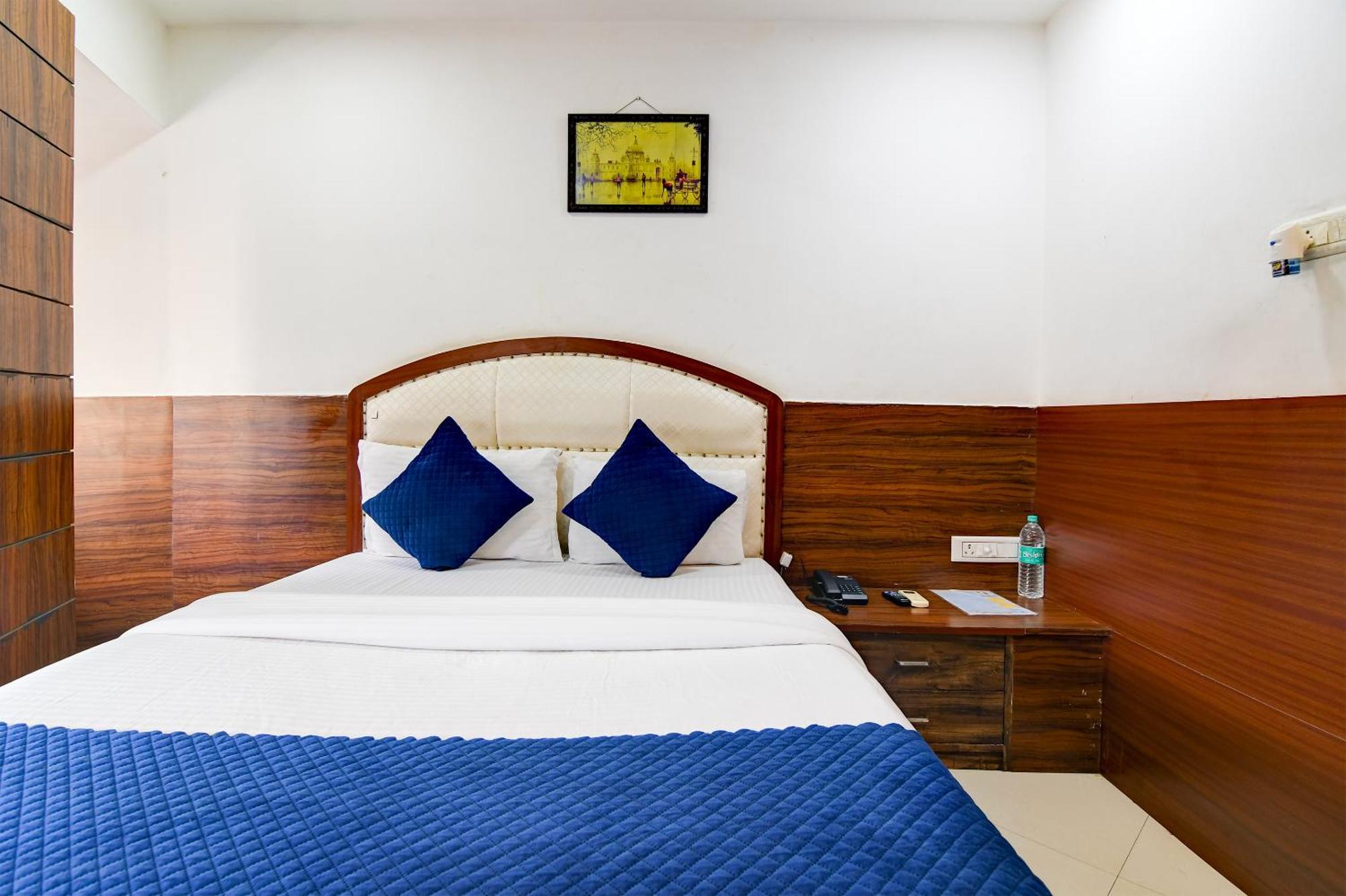 Hotel Q Inn Kolkata Exterior photo